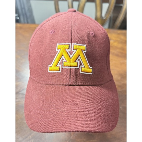 Minnesota Golden Gophers Hat Cap Fitted Mens One Size Maroon NCAA Football - Picture 1 of 9